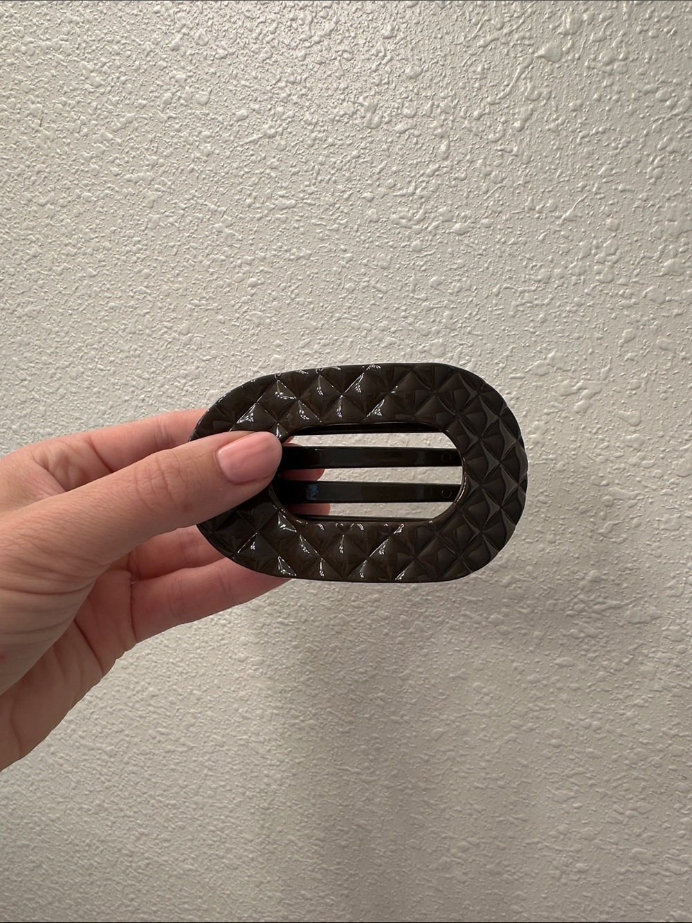 Teleties Textured Oval Hair Clip in Dark Brown